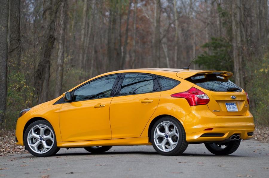  Ford Focus ST 2013 года  (фото 3 из 92)